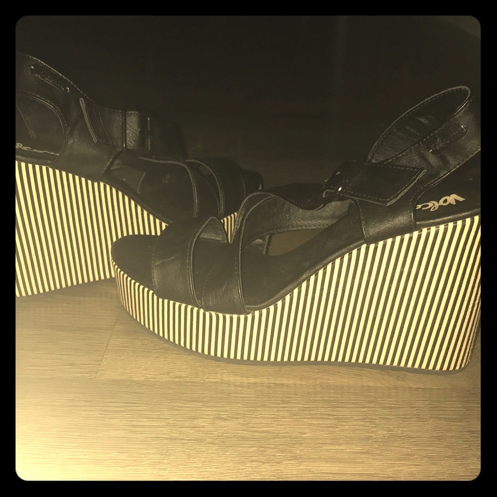 Black strappy Volcom wedge sandals